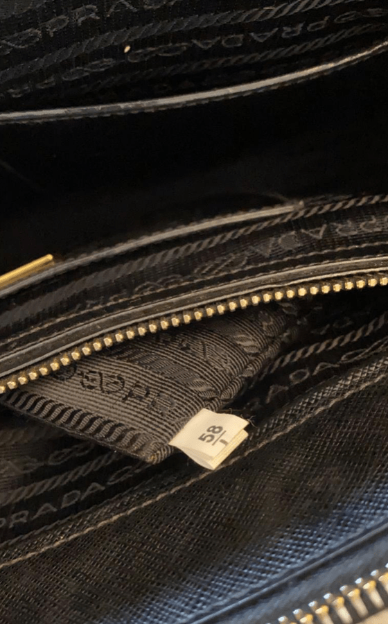 SAFFIANO LUX DOUBLE ZIP GALLERIA