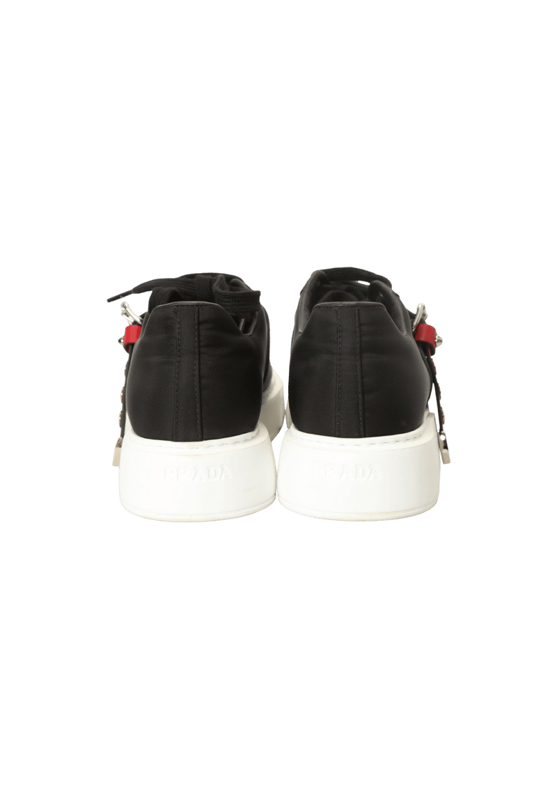 TÊNIS PRADA STUDDED STRAP SNEAKERS 36 PRETO ORIGINAL – Gringa