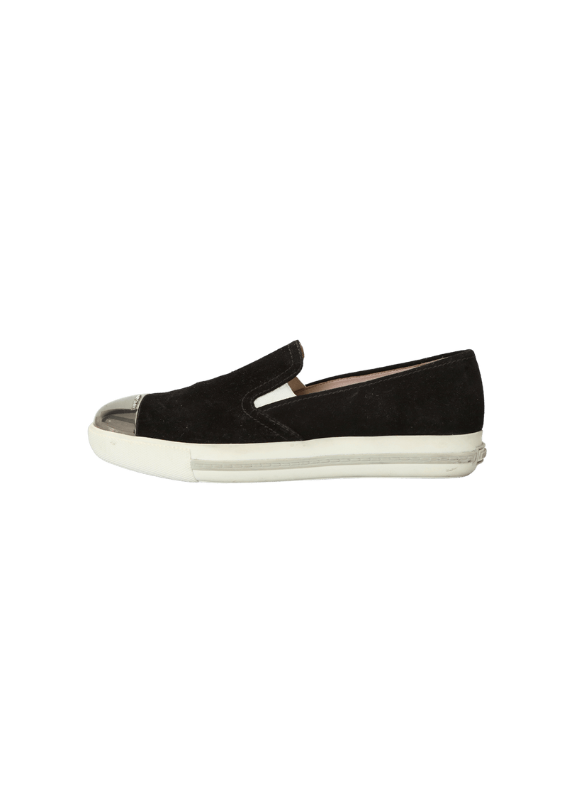 SUEDE CAP TOE SLIP ON 36