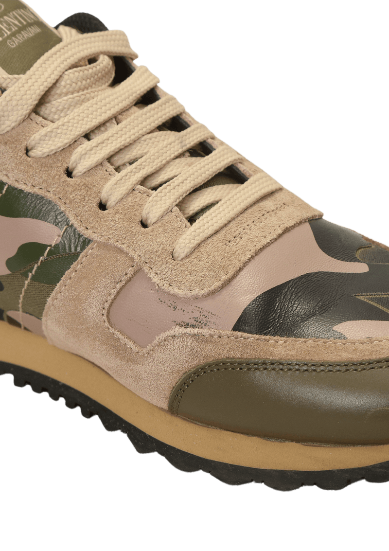 ROCKSTUD CAMO SNEAKERS 38