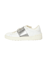 ROCKSTUD ACCENTS LEATHER SNEAKERS 36